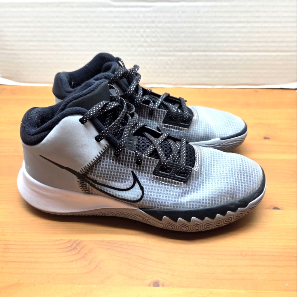 Nike Black and Gray Athletic Shoes Size 6.5